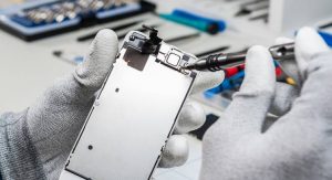 6 Items to Take of when Selecting a Mobile phone Repair Shop