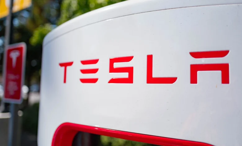 New York Tesla Staff Unionize for Better Pay and Job Security