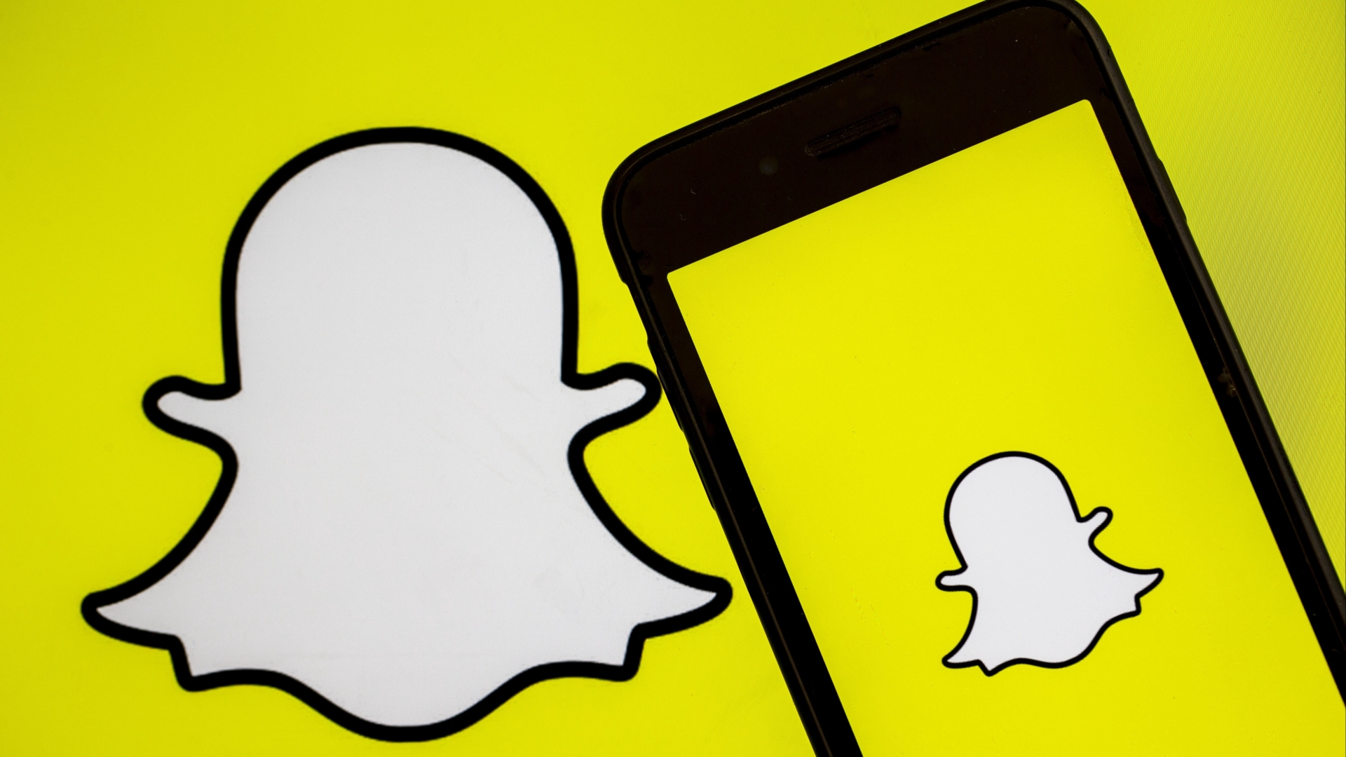 'AI Chatbot' for Snapchat Run on the GPT Technologies of Open AI