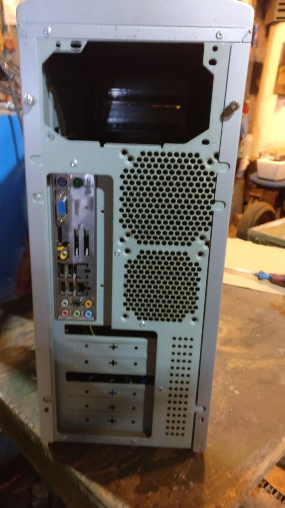 Open a PC Case Safely: 10 Easy Ways – TechMag