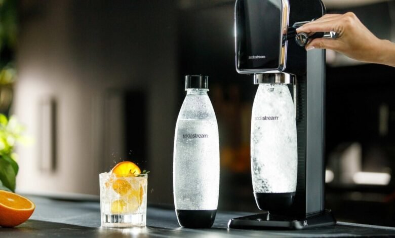 The Process for Making Sparkling Water at Home