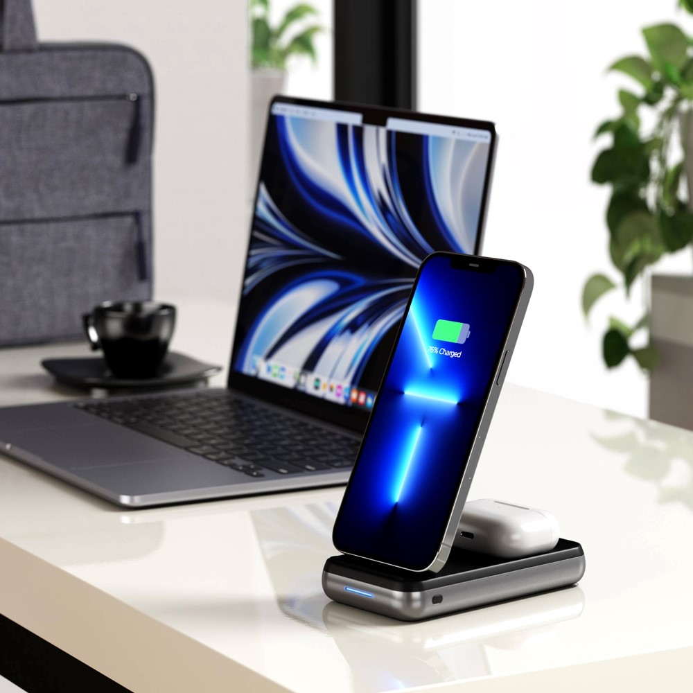 Wireless Charger Stand & 10000mAh Power Bank from Satechi