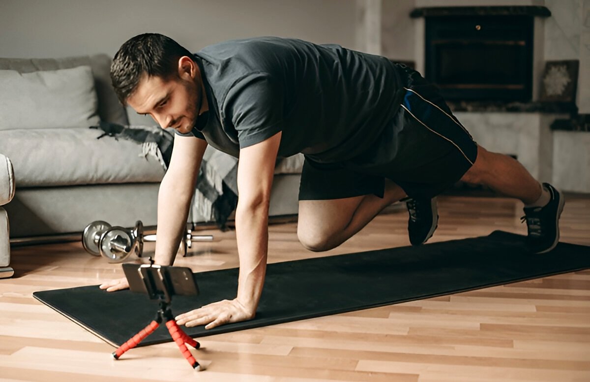 Top Fitness Apps Used in Pakistan for At-Home Workouts